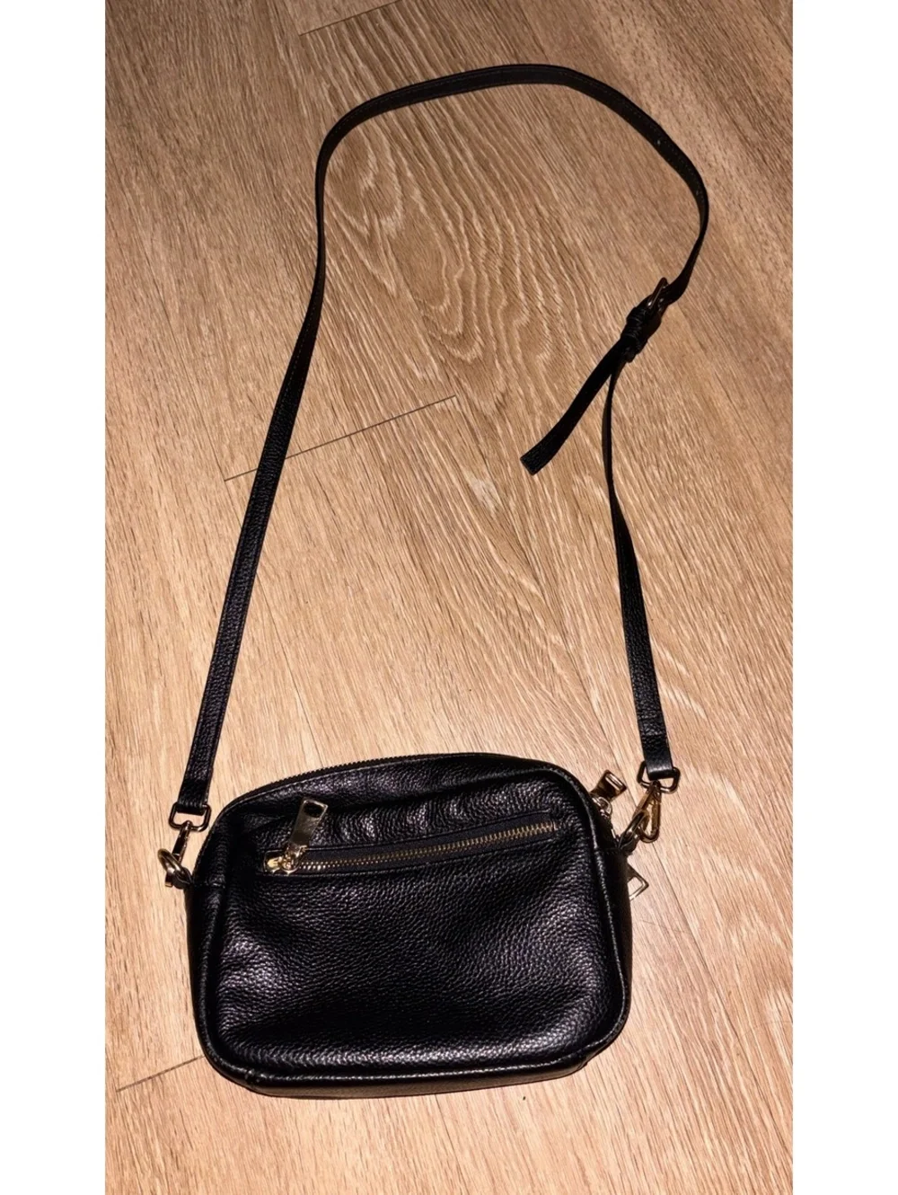 Pom Pom London Original Crossbody Bag Black Pebbled Leather Gold metal bag c27